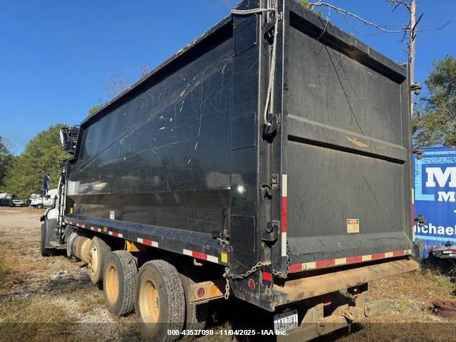 Freightliner 114sd