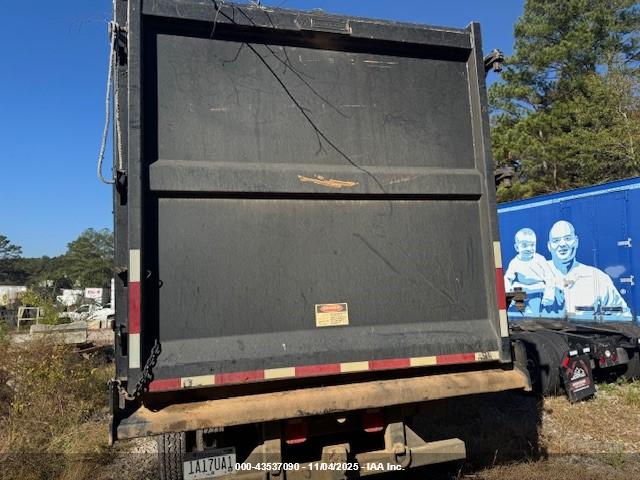 Freightliner 114sd