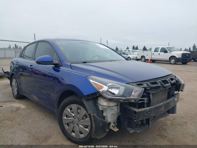 Salvage Kia Rio Image
