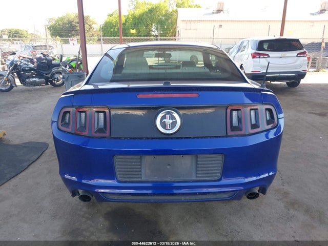 Ford Mustang V6 Premium