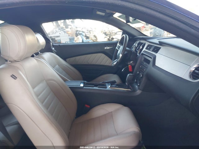 Ford Mustang V6 Premium