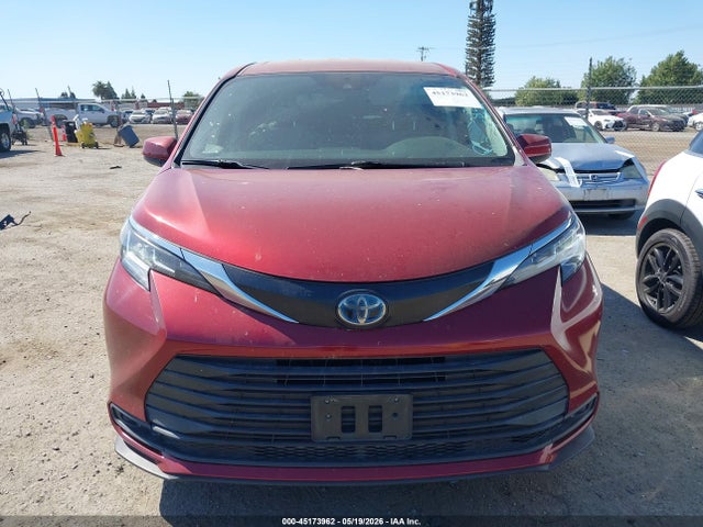 Toyota Sienna Le