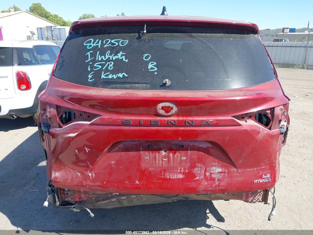 Toyota Sienna Le