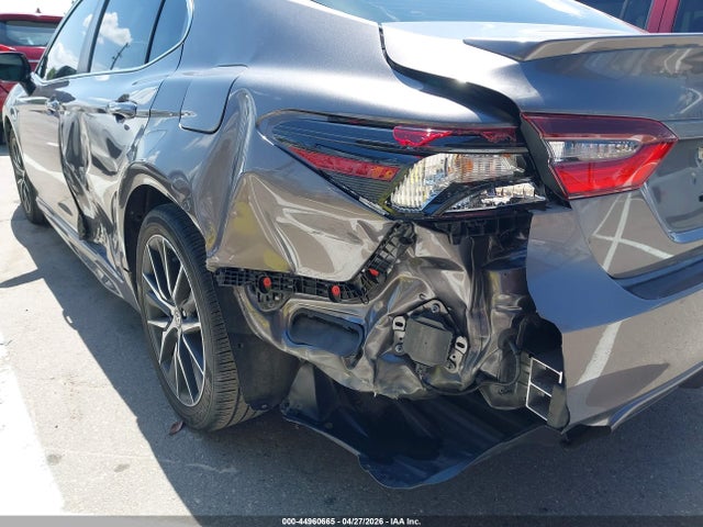 Toyota Camry Se