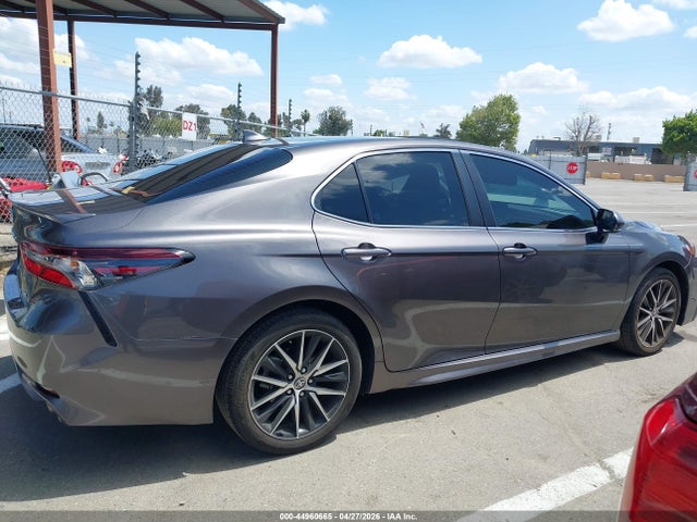 Toyota Camry Se