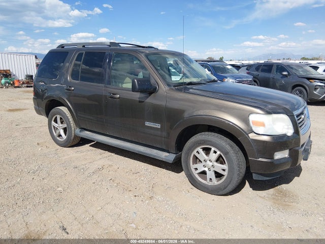 Salvage Ford Explorer Image