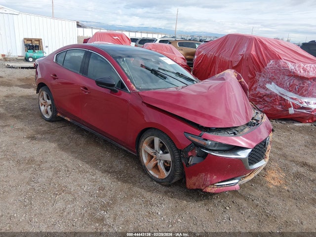 Salvage Mazda Mazda3 Image