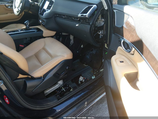 Volvo XC90 T6 Momentum