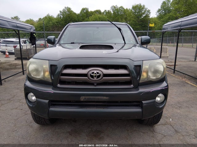Toyota Tacoma Base V6