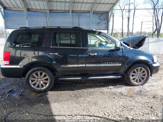 Chrysler Aspen Limited