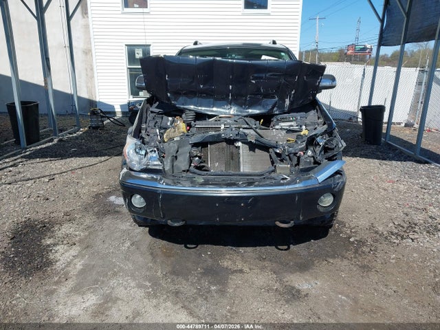 Chrysler Aspen Limited