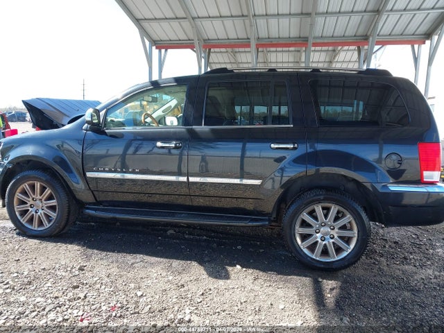 Chrysler Aspen Limited
