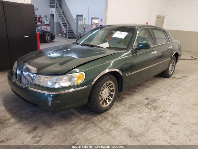 Lincoln Towncar Signature