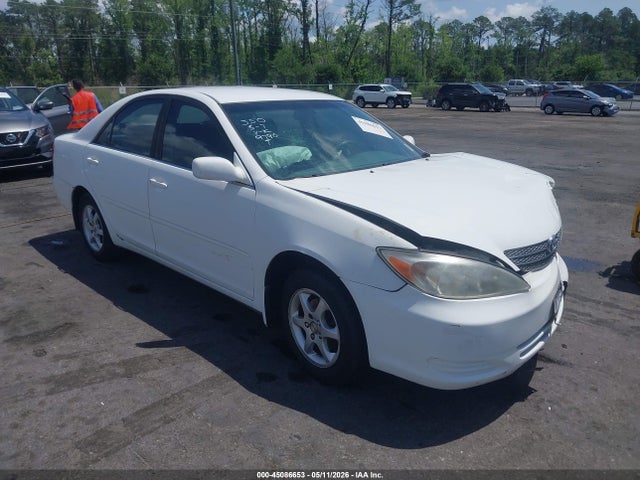 Salvage Toyota Camry Image