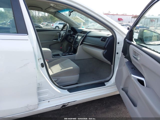 Toyota Camry Le
