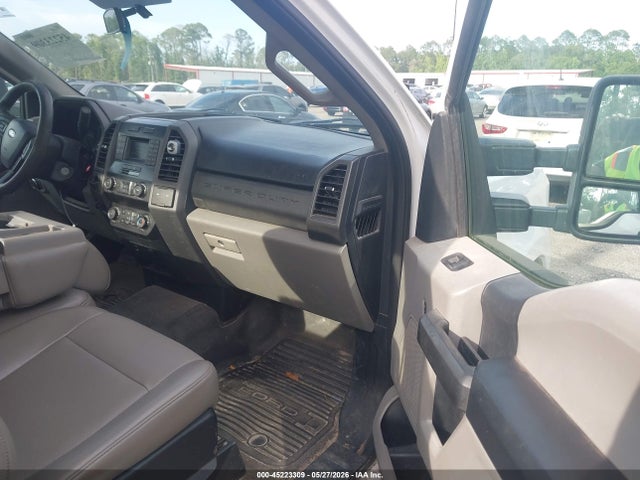 Salvage Ford F-250 Image