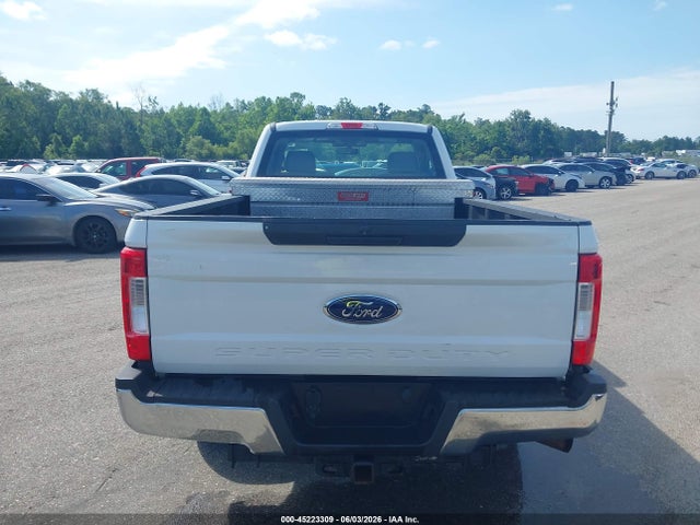 Ford F-250 Xl