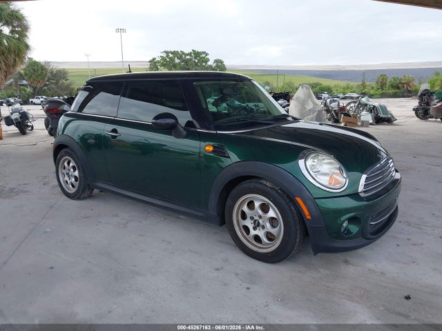 Salvage MINI Cooper Image