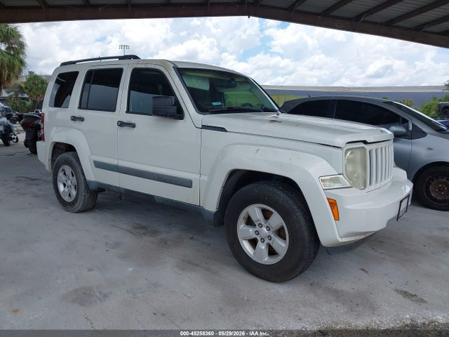 Salvage Jeep Liberty Image
