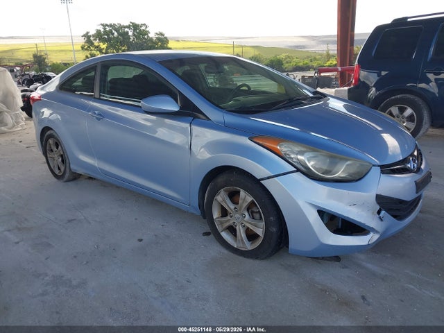 Salvage Hyundai ELANTRA Image