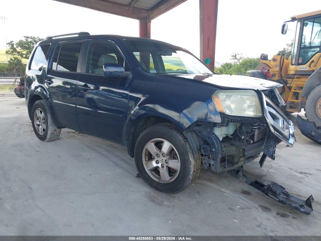 Salvage Honda Pilot Image