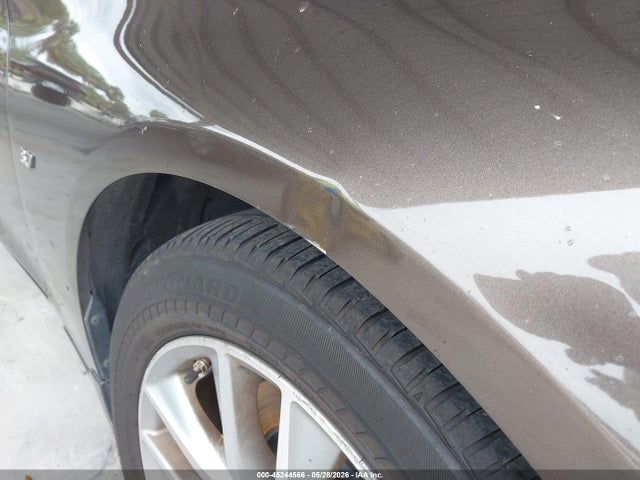 INFINITI Q50 Premium