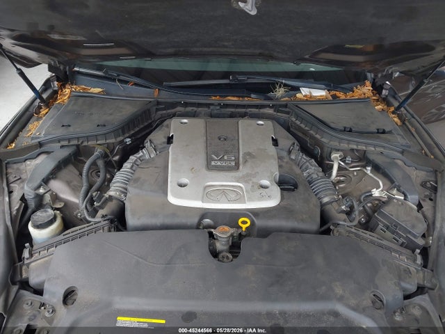 INFINITI Q50 Premium