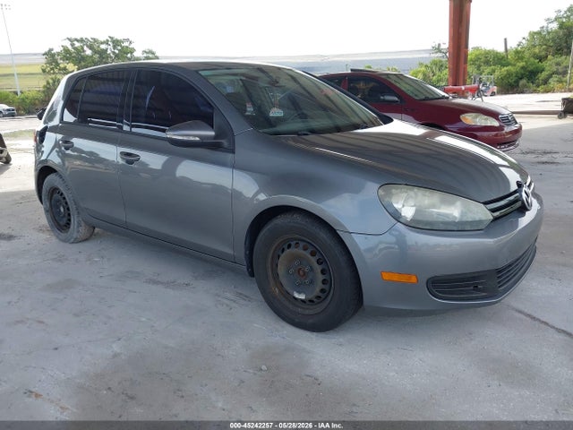 Salvage Volkswagen Golf Image