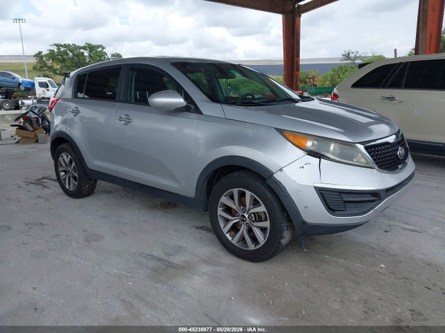 Salvage Kia Sportage Image