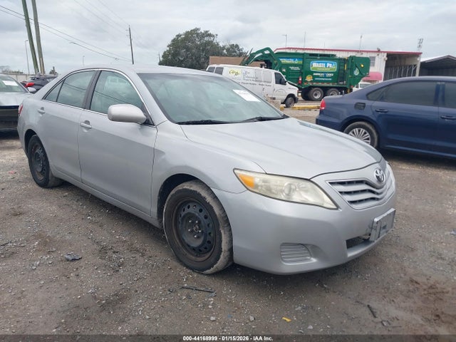 Salvage Toyota Camry Image