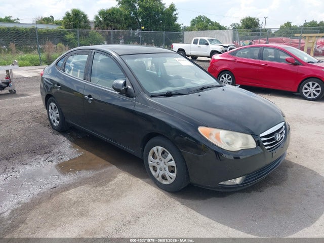 Salvage Hyundai ELANTRA Image