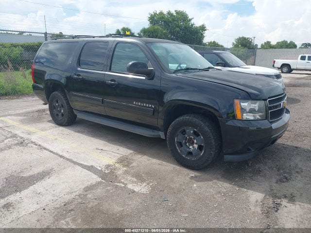 Salvage Chevrolet Suburban 1500 Image