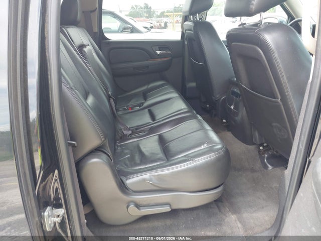Chevrolet Suburban 1500 Lt