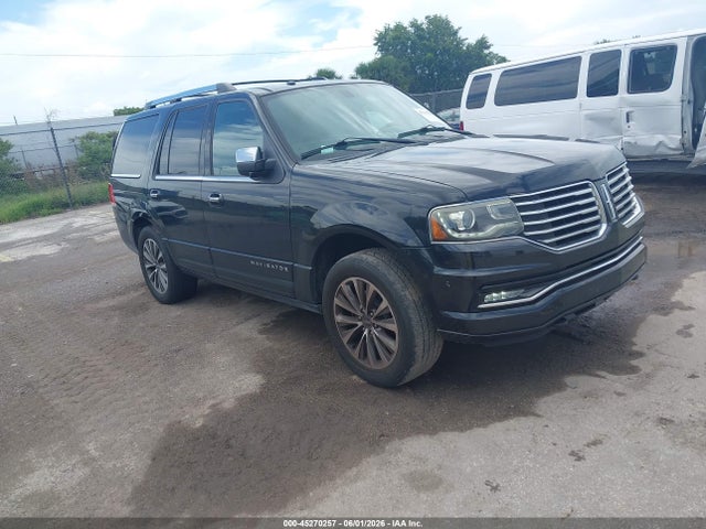 Salvage Lincoln Navigator Image