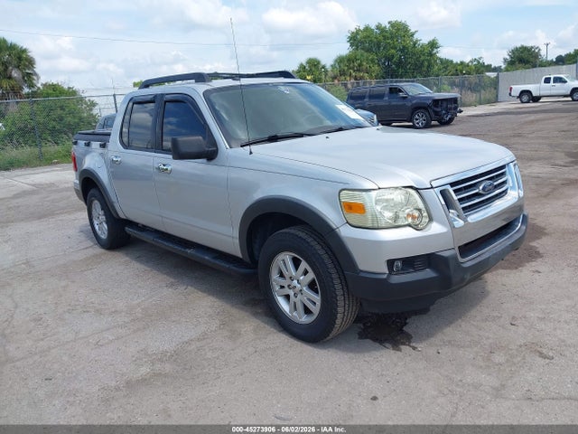 Salvage Ford Explorer Image