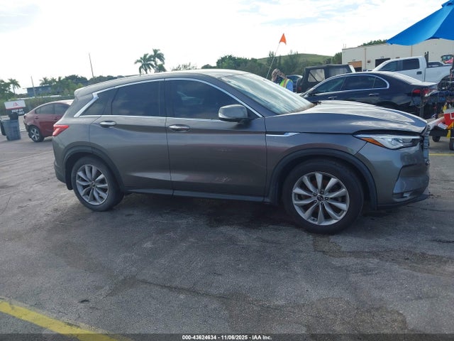 INFINITI Qx Pure
