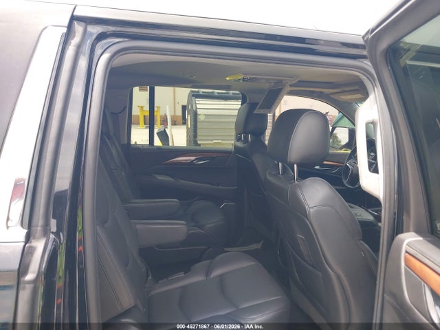 Cadillac Escalade Luxury Collection