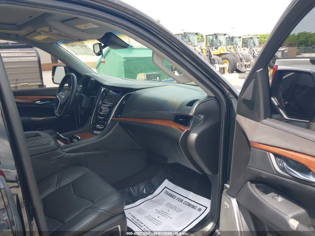 Cadillac Escalade Luxury Collection