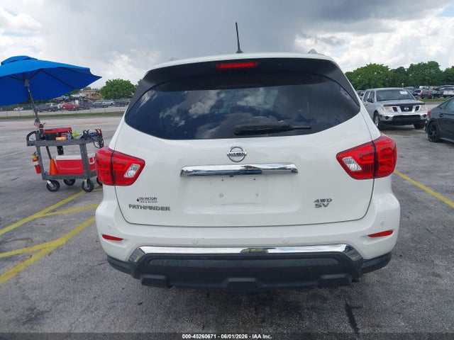 Nissan Pathfinder Sv