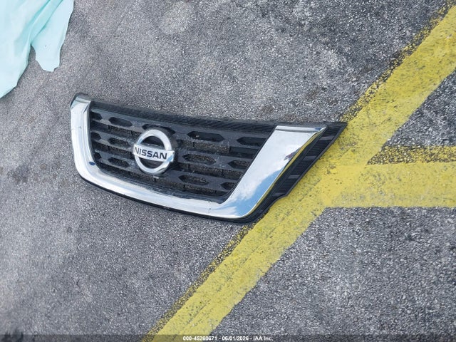 Nissan Pathfinder Sv