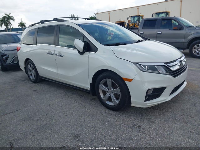 Salvage Honda Odyssey Image