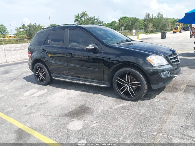 Salvage Mercedes-Benz M-Class Image
