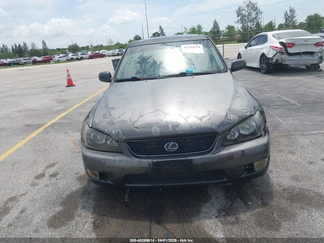 Lexus Is