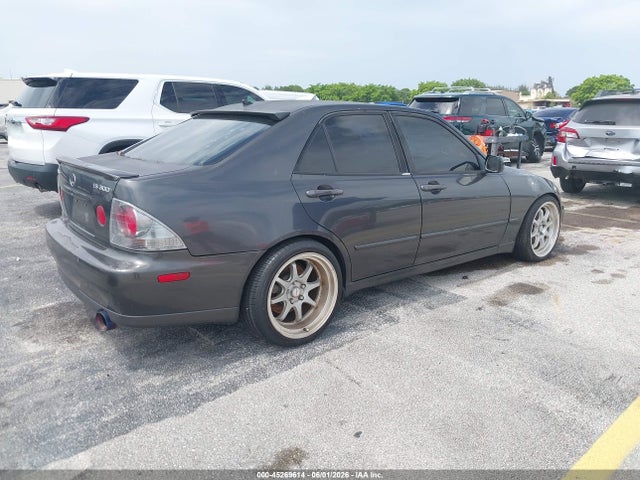 Lexus Is