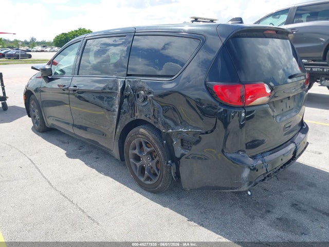 Chrysler Pacifica Touring Plus
