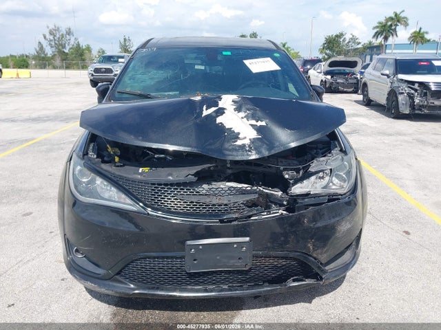 Chrysler Pacifica Touring Plus