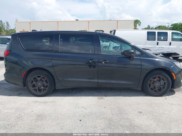 Chrysler Pacifica Touring Plus