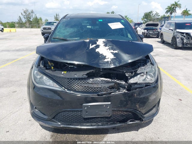 Chrysler Pacifica Touring Plus