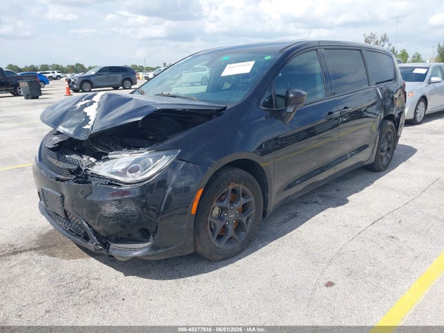 Chrysler Pacifica Touring Plus