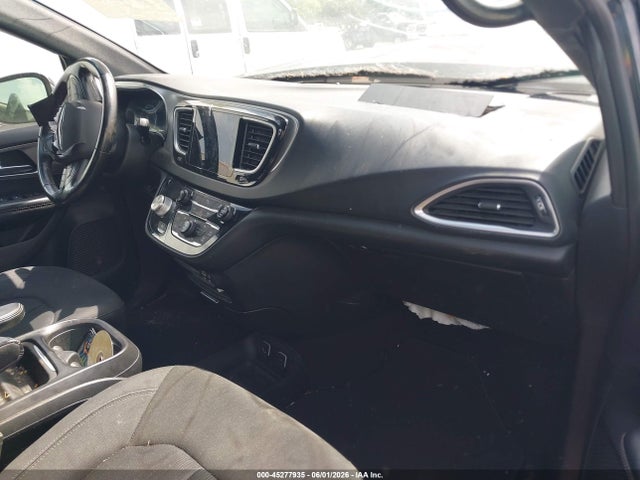 Chrysler Pacifica Touring Plus